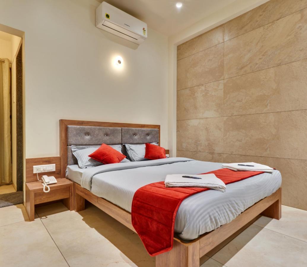Hotel Swamini Kolhapur Eksteriør billede