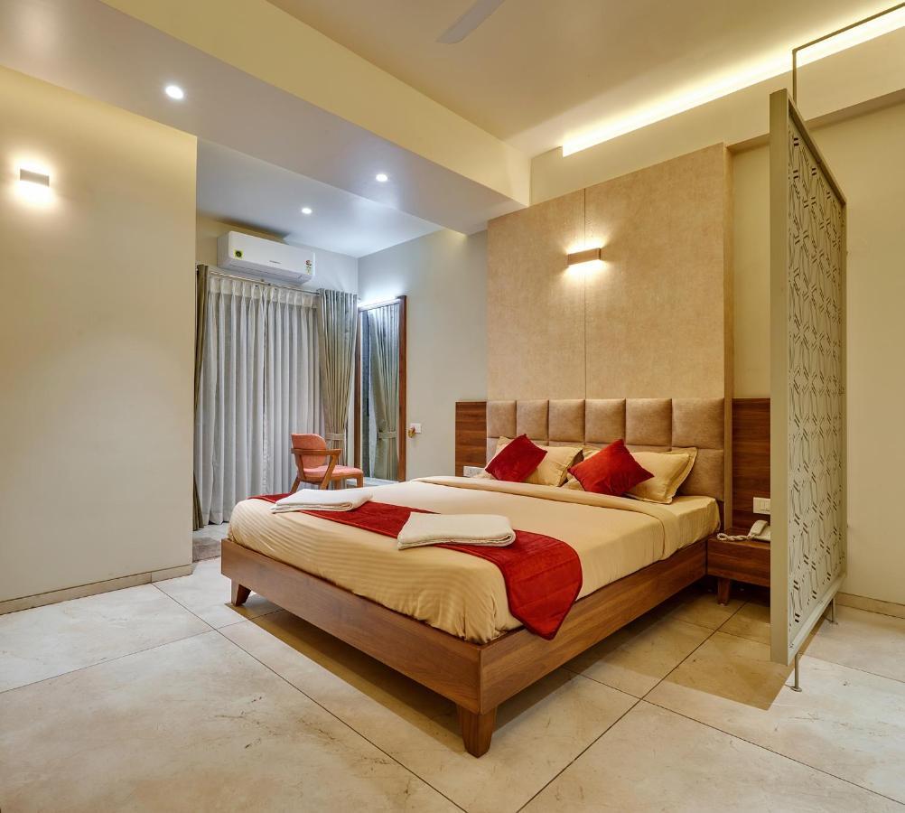 Hotel Swamini Kolhapur Eksteriør billede